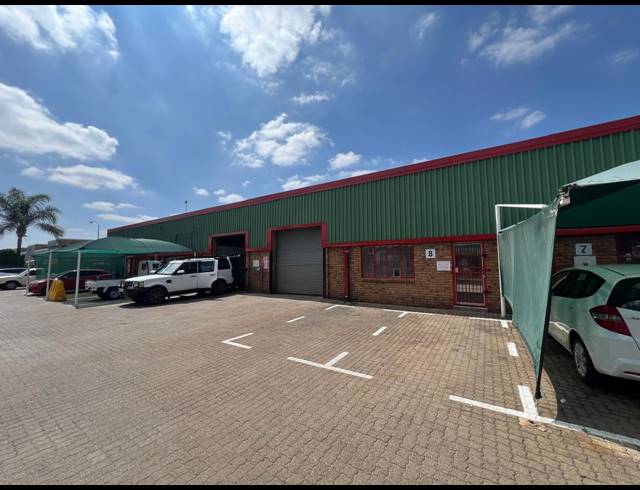 160M² WAREHOUSE TO LET IN HENNOPSPARK